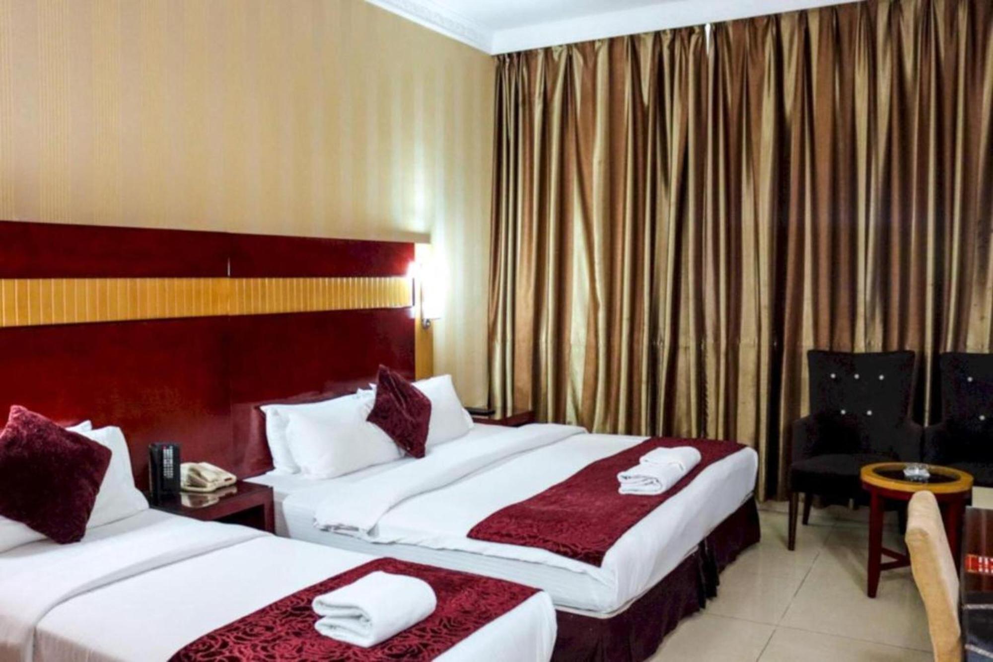 Palette Phoenix Hotel Dubai Exterior foto