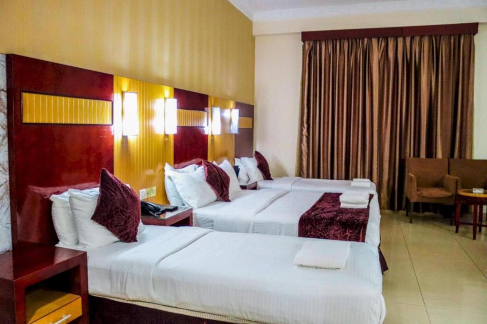 Palette Phoenix Hotel Dubai Exterior foto